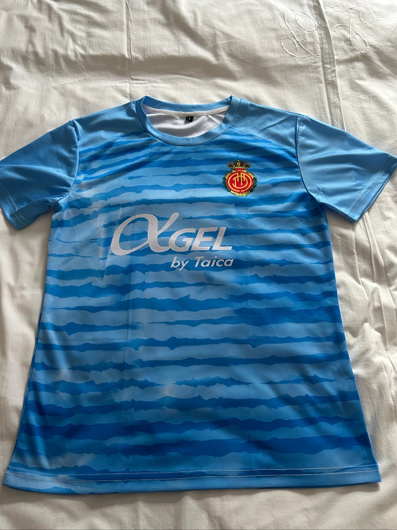Nouveau T-shirt de sport bleu en tissu léger – photo 3